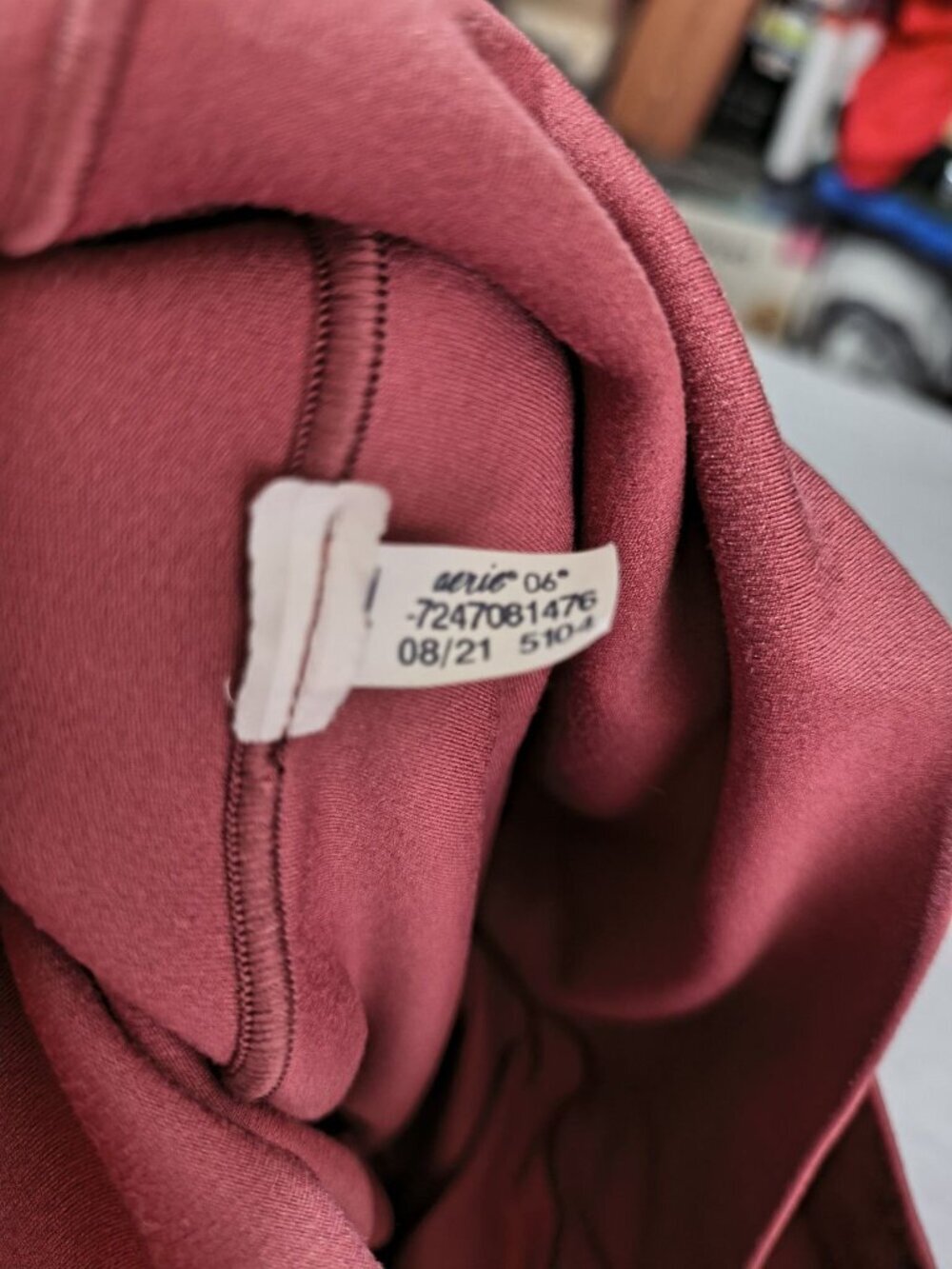Offline By Aerie Crossover Real Me 7/8 High Rise Size Large Red Leggings - Picture 8 of 13